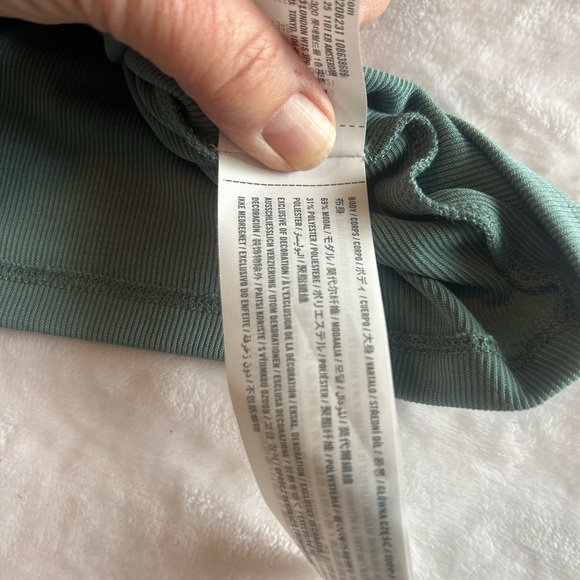 Abercrombie Classic Green Women's Top Neutral color Sz L - Picture 4 of 6
